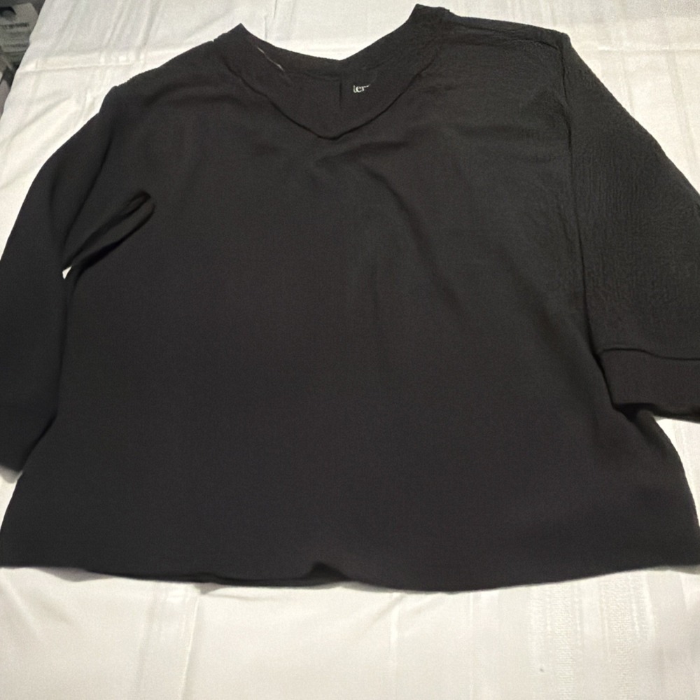 Terra & Sky Womens Plus 1X 16W-18W Black Ribbed V-Neck Long Sleeve Top NWT